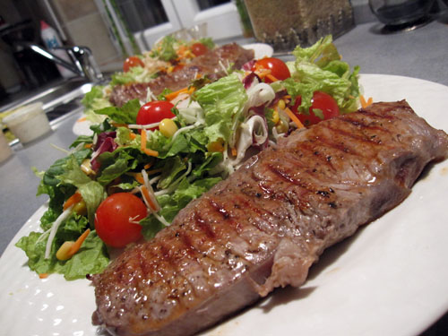 Steak og salat...